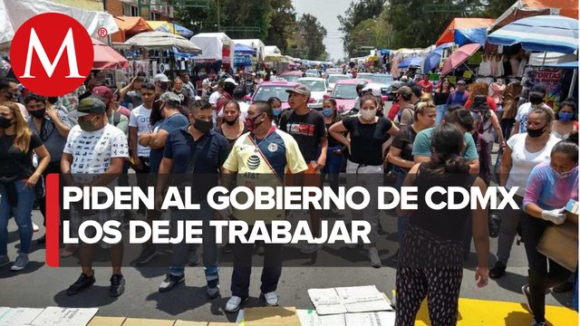 Comerciantes ambulantes protestan en Eje 1 Norte