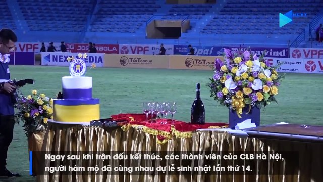 Hành động lạ của bầu Hiển trong ngày Hà Nội FC bị SLNA -phá hỏng- tiệc sinh nhật - NEXT SPORTS