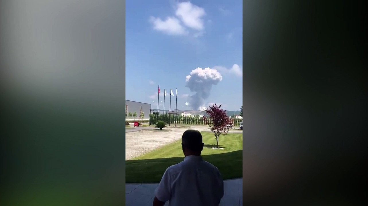 Sakarya'da havai fişek fabrikasında patlama