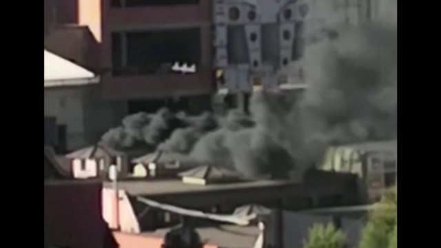 Bolivie: à La Paz, un épais nuage de fumée s'échappe d'un crématorium