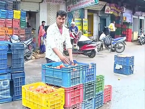 पेट्रोल डीजल महंगाई ने तोड़ी कमर, अब टमाटर के दाम पहुंचे आसमान पर
