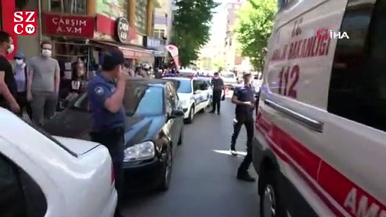 Tuzla'da bir şahıs Marmaray Durağı'nda raylara atladı