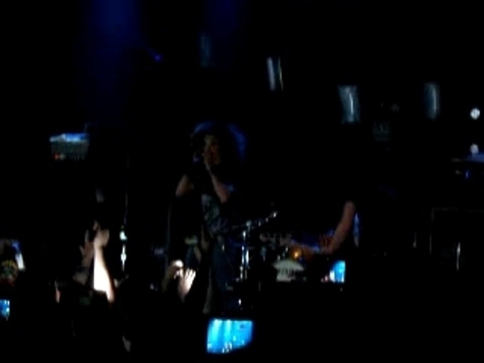 10.02.08 Toronto Problems with toms guitar