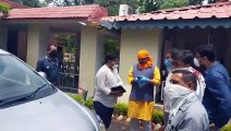 शाजापुर के विश्रामगृह में सांसद ने ली जिले के अधिकारियों की बैठक