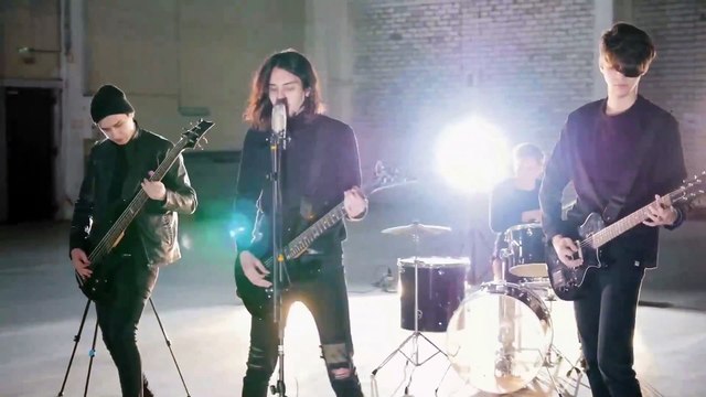 7) Music. Guitar Bass. First In Line. Silent Partner. Dance et électro