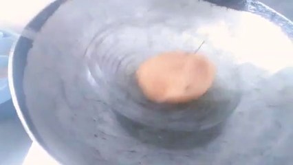 Frying tasty and crispy kachoris