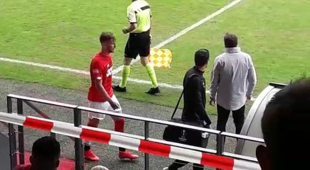 Standard - Courtrai: Dragus sort, touché à la jambe