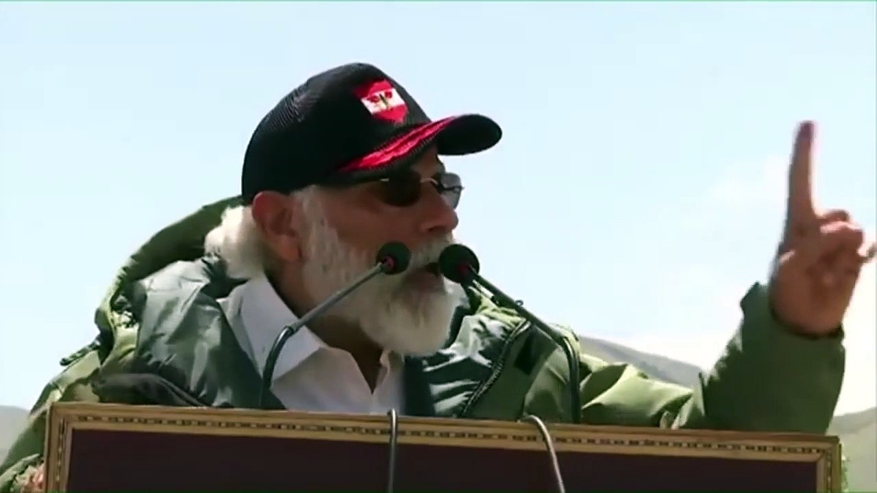 During Ladakh visit, PM Modi applauds the valour of our Jawans... Watch video!