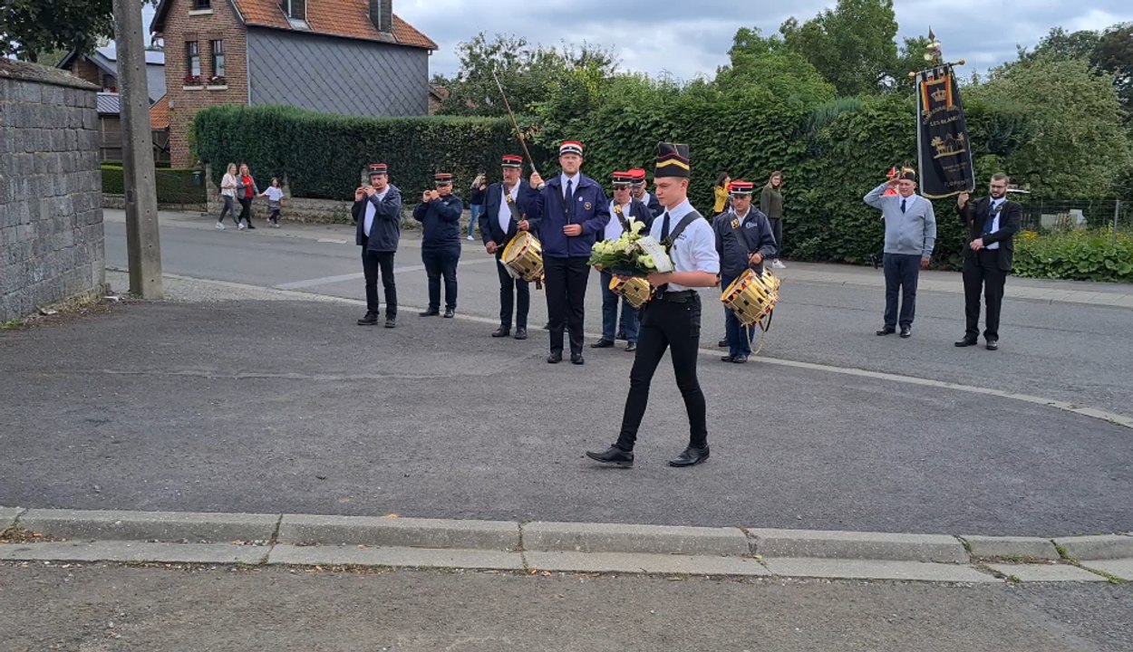Florennes - Des gerbes de fleurs pour la Saints-Pierre-et-Paul