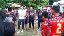 Libur Kompetisi, Kiper Timnas Coaching Klinik bersama Anak-anak