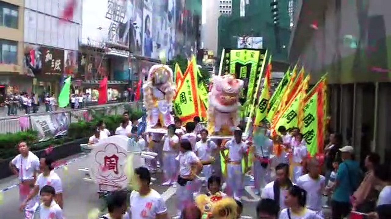 3碟2膊醒狮表演 133L(Human Mobile Stage 133L),醒狮功夫, Lion Dance Kung Fu. 中外周家, 中外周彪, On Stage, 飞越舞台