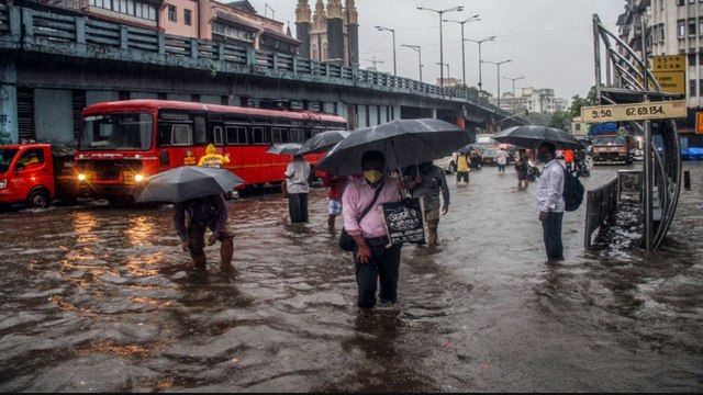 Heavy rains lash mumbai, waterlogging in several areas