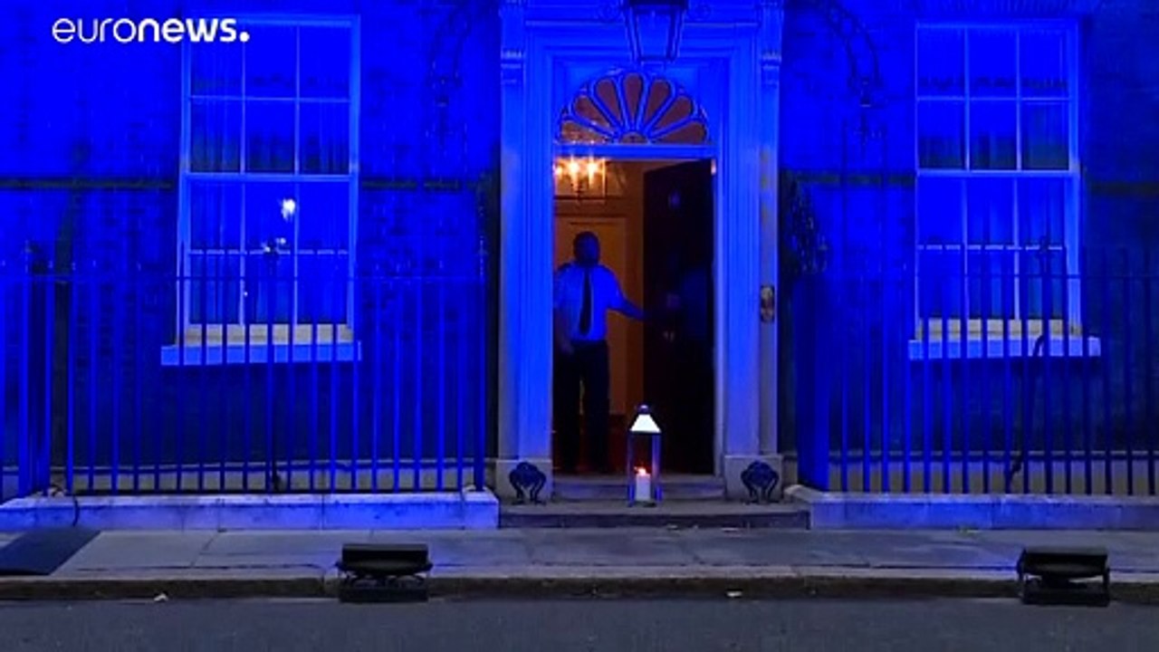 Coronavirus: England lockert, Katalonien verschärft