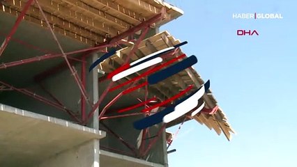 Elazığ'da inşaat iskelesi çöktü! Yaralılar var