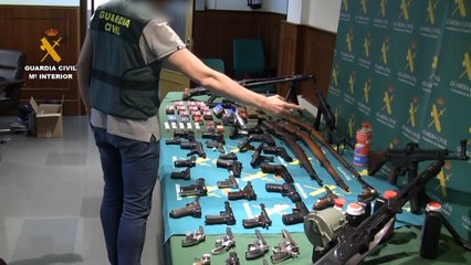 Download Video: La Guardia Civil desarticula una red de tráfico de armas para el crimen organizado