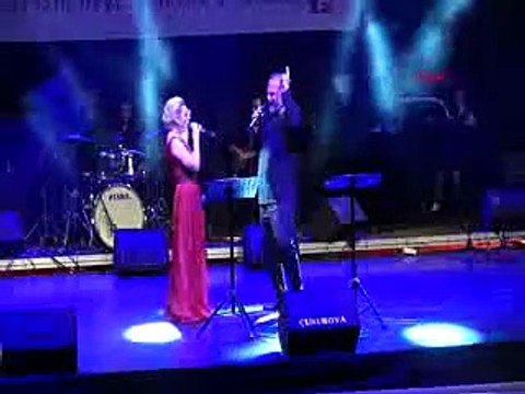 Hakan Aysev ile Funda Uyanık’tan büyüleyen konser