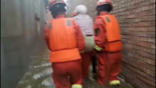 China se enfrenta a las peores inundaciones en décadas provocadas por las intensas lluvias de los últimos dias
