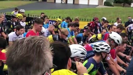 Cycling - GP Vermarc - Une minute de silence au départ du GP Vermarc remporté par Florian Sénéchal