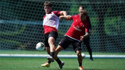 Squadra in campo a Milanello