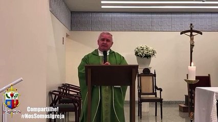 "Bolsonaro não vale nada e quem votou dele devia pedir perdão a Deus", diz padre de SP em homilia