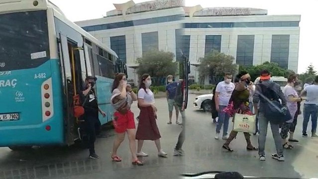 Fazla yolcusu olan otobüs trafikten men edildi