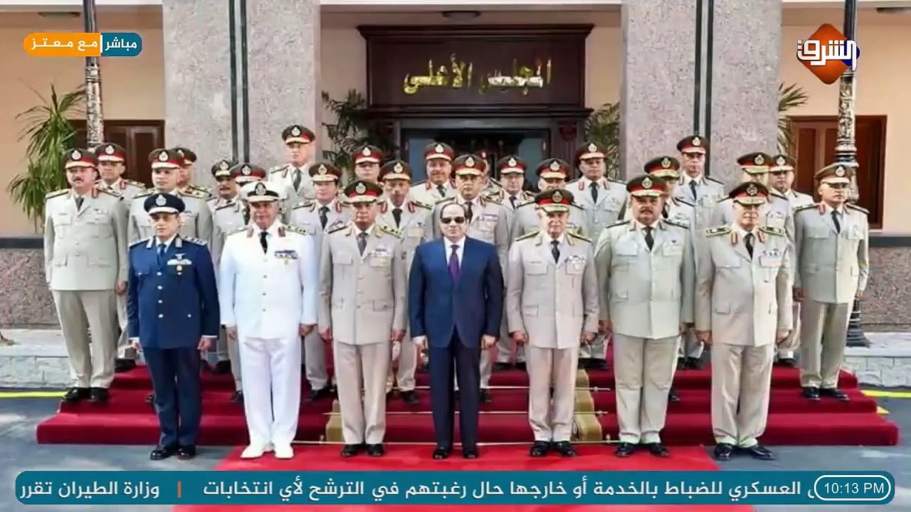 بعد قانون يقصر الرئاسه علي #السيسي وابنه ..#معتز_مطر وياتي دور الإعلام ليقنع الشعب انها تمطر !!