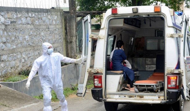 Watch coronavirus updates in Shatak AajTak