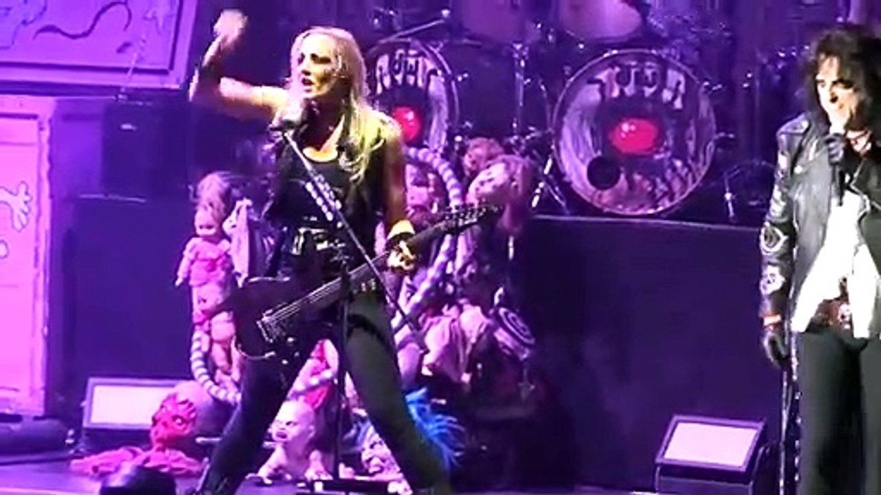 ALICE COOPER - Poison (LOUDPARK17)