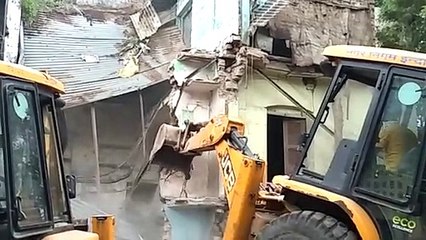बारिश से पहले अति खतरनाक मकान तोड़ रहा निगम, 25 किए हैं चिन्हित