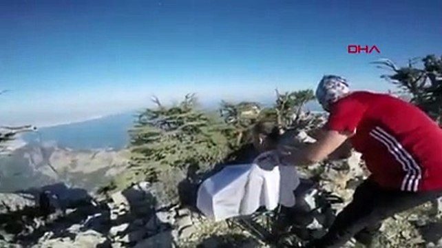 1651 metre yükseklikte saç tıraşı