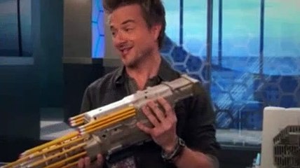 Lab Rats S04E05 Bionic Dog