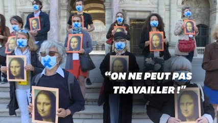 Devant le Louvre, les guides dénoncent leur précarité pendant le Covid-19