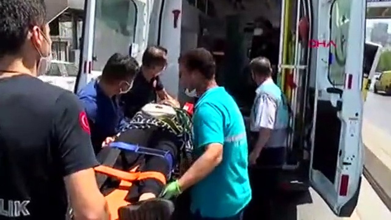 İETT otobüsü köprü ayağına çarptı! Çok sayıda yaralı var