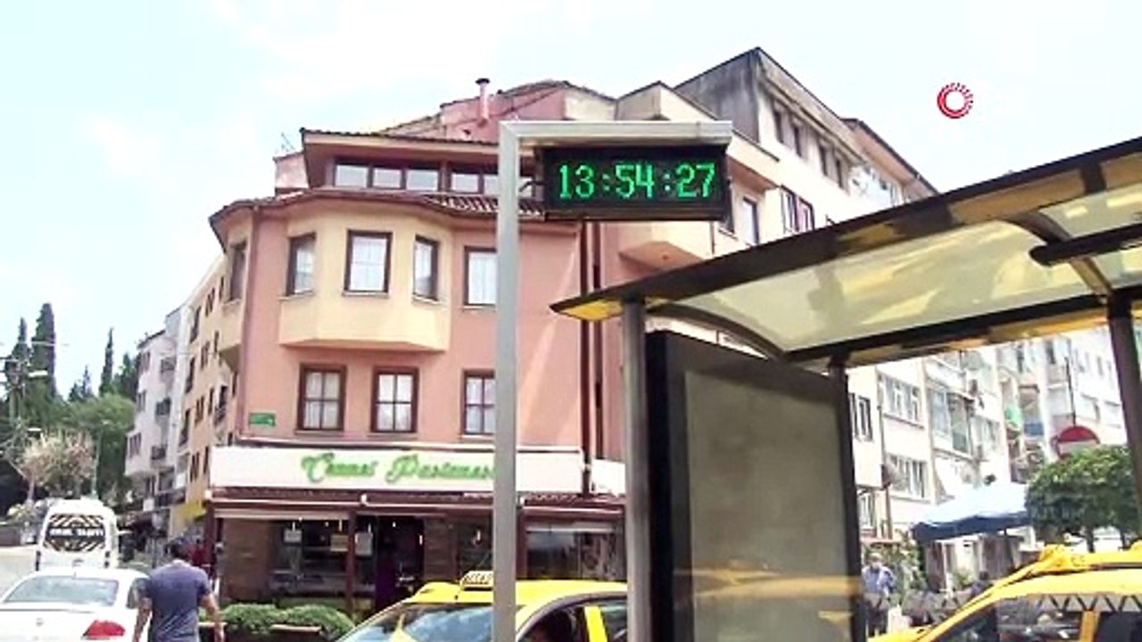 Termometreler 42 dereceyi gösterdi, Bursalılar gölgeye kaçtı