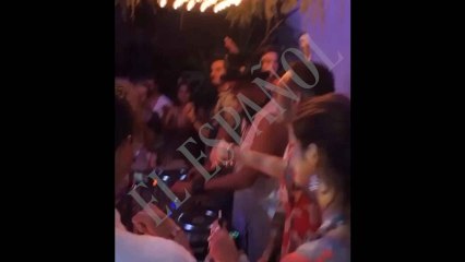 La fiesta en un chiringuito de Marbella sin cumplir con las normas del Covid