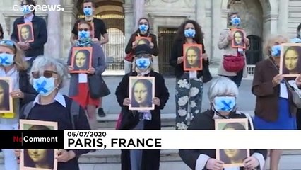 Museu do Louvre volta a exibir ao vivo o sorriso de Mona Lisa