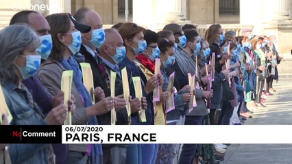 Γέμισαν και πάλι οι αίθουσες του Λούβρου