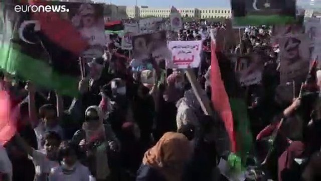 Il petrolio, il Ciad, gli Emirati... Libia: perché Macron appoggia Haftar