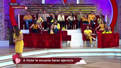 Michelle le tiró la onda a Víctor. | Enamorándonos