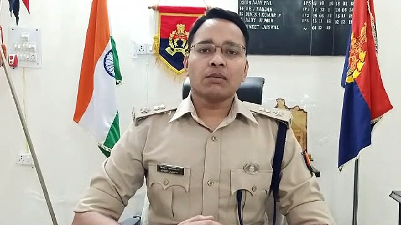 शामली: पुलिस और 15 हजार के इनामी बदमाश की मुठभे...