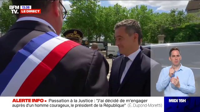 Premier déplacement en tant que ministre de l'Intérieur pour Gérald Darmanin dans un commissariat aux Mureaux, dans les Yvelines