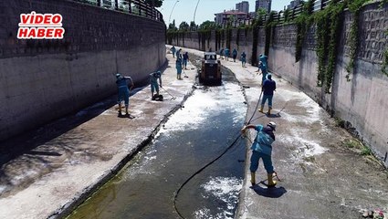 (7 Temmuz 2020) KOCASİNAN’DA KANALLAR TEMİZLENİYOR