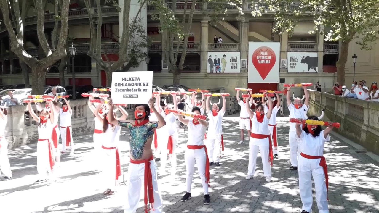 Protesta en Pamplona contra las corridas de toros