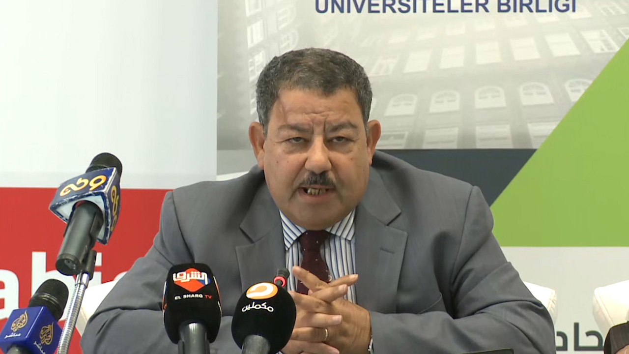 ترويج “بلا حدود“.. مع سيف الدين عبد الفتاح