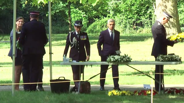 7/7 bombing anniversary: officials lays wreaths at memorial