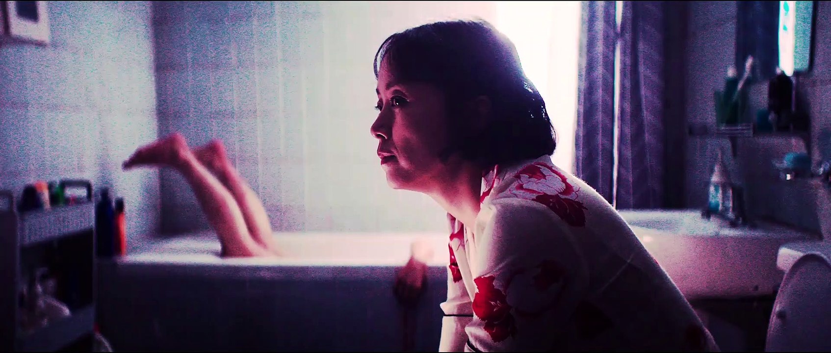 Beasts Clawing at Straws – Trailer