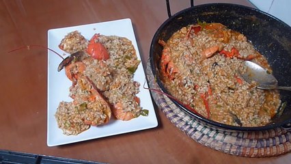 ¿ COMO HACER ARROZ CALDOSO CON BOGAVANTE Y MARISCOS VARIOS ?