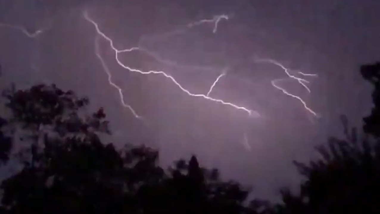 Lightning puts on impressive show