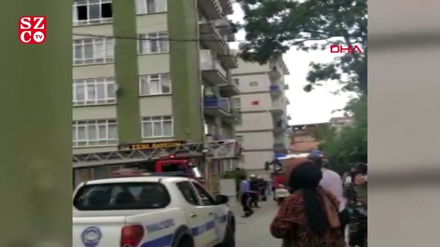 Yangın çıkan binada mahsur kalan anne ve 2 çocuğunu itfaiyeciler kurtardı