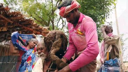 Elderly man with 24-foot-long hair is treated as a god in southern India